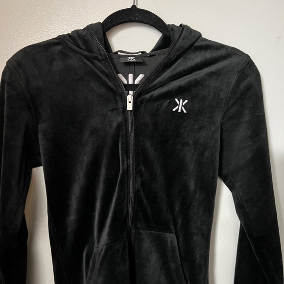 🖤AUTHENTIC ONEPIECE ORIGINAL FITTED ONESIE - Picture 4 of 10